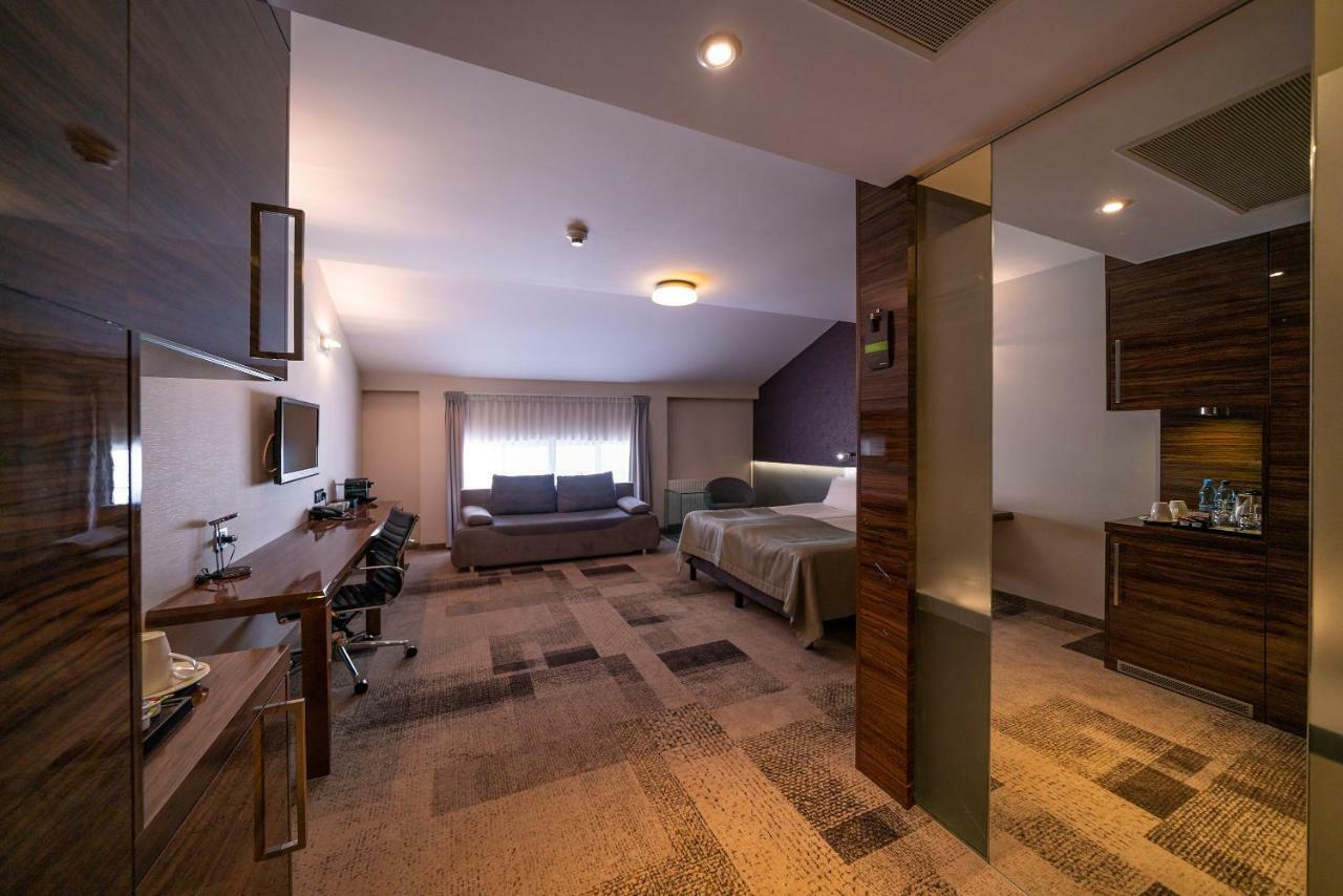 Q Hotel Grand Cru Gdansk Bagian luar foto